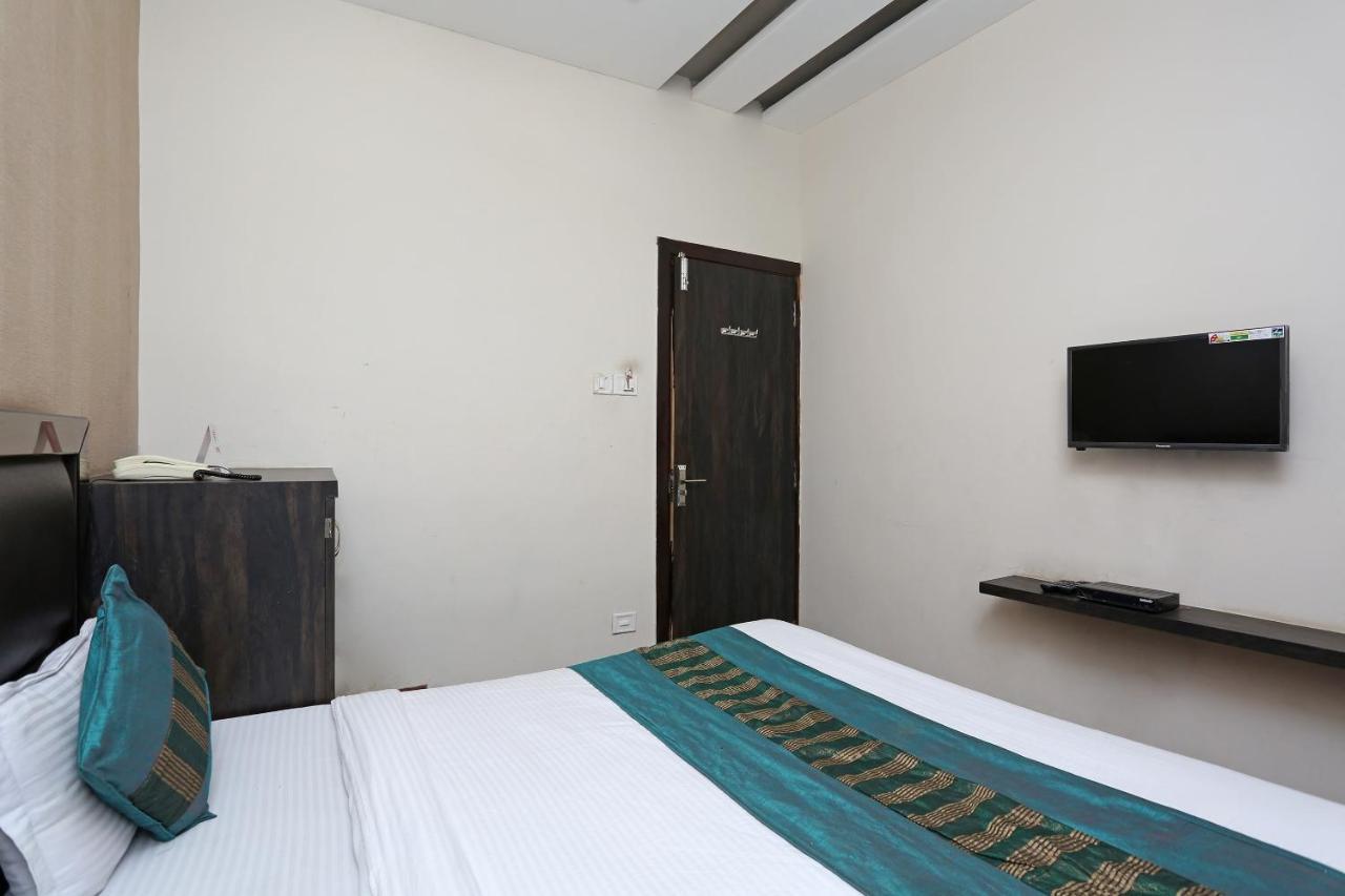 Oyo 6325 Hotel Kiran Raipur  ภายนอก รูปภาพ