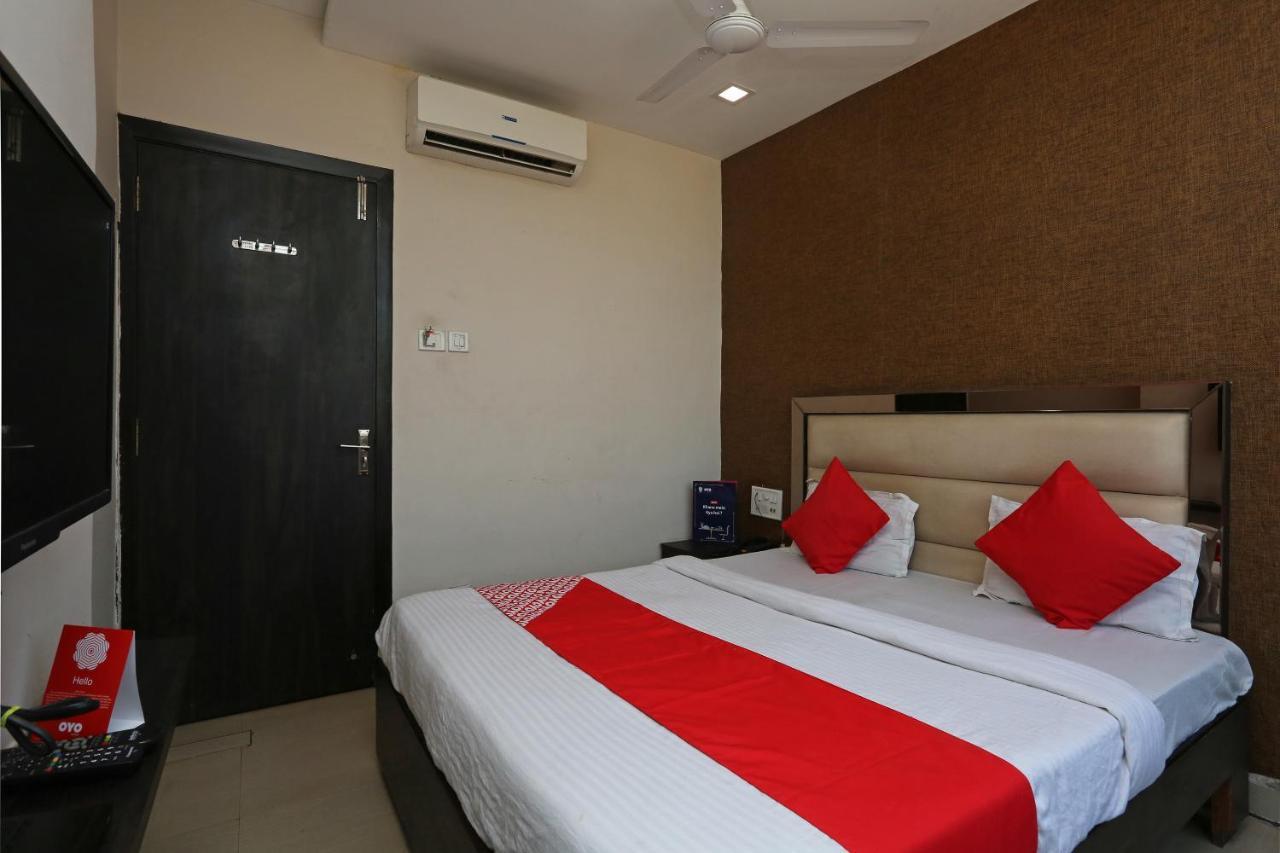 Oyo 6325 Hotel Kiran Raipur  ภายนอก รูปภาพ